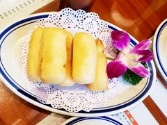 脆皮炸鲜奶-小龍鳳餐室(番禺路店)