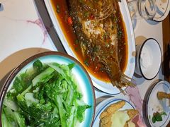 -小凤庭·地道湖北菜武昌鱼·藕汤(38年黄鹤楼店)