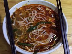 粑肉饵丝-巍山火巴肉饵丝(大理古城店)