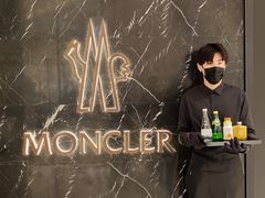 -MONCLER(武汉国际广场店)