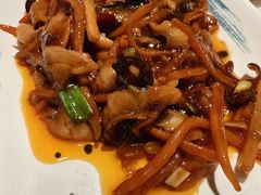 -南京金牛湖巨碗鱼头
