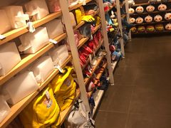 -名创优品(广东省广州琶洲保利广场店)