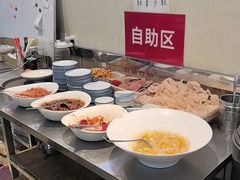 -老码头黑皮肘子锅包肉(赣水路店)