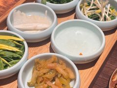 -银米·云南传统过桥米线(双廊黑金冠店)