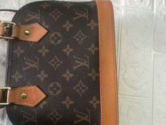 -名品国际·奢侈品养护中心(中山店)