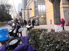 -王府井百货熙地港店