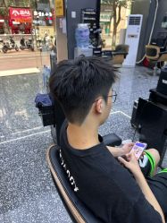 -藤野造型专业烫染接发