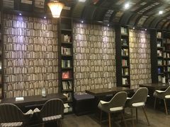 -钟书阁(松江泰晤士小镇店)