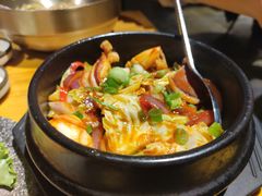 鱿鱼石锅拌饭-那胡同里的小烤肉馆(开发区万达店)