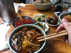 -全家福米线
