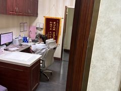 -宠爱国际动物医院· 猫科· 外科·中兽医(长白店)