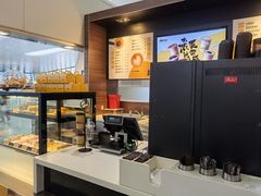 面包甜点陈列柜-麦当劳(杭州东站高铁店)