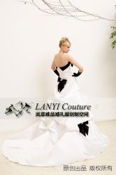 -LANYI COUTURE高级婚纱礼服改衣店