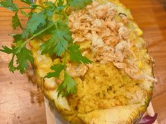 -Chom Cafe and Restaurant