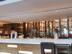 -广州中心皇冠假日酒店·汇点大堂吧