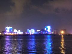 -上海滴水湖皇冠假日酒店