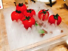 番茄脆菇沙拉-小大董·烤鸭(凤凰汇店)