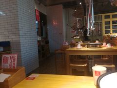 大堂-么肆烤肉·中式自助·烤肉大排档(街道口季佳PAI店)