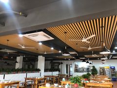 大堂-皖北巫氏三胖地锅鸡(正大店)