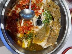 剁椒鱼头-老湘亲·品鉴湘菜(蔡塘爱琴海店)