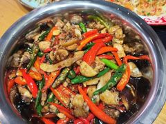 -郭婆婆疯子鸡·土货江湖菜馆