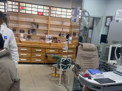 -豪门视光·星趣控·蔡司依视路眼镜代理商(中央大街店)