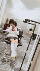 -Tloml salon