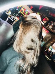 -诗悦发型SALON·圣罗兰店