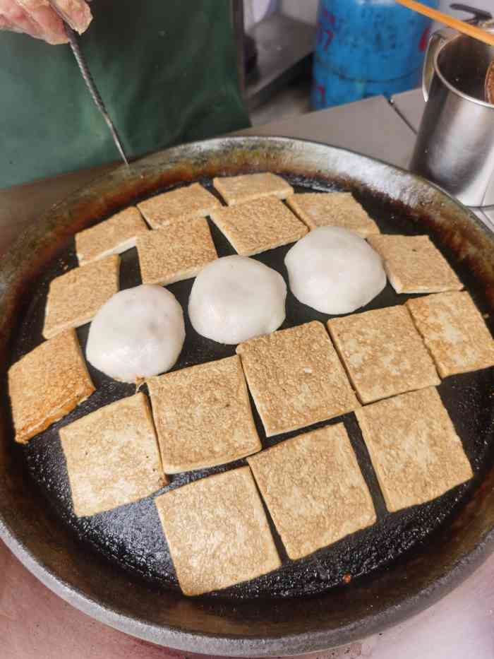 罗记荞灰手撕豆腐·糍粑包豆腐-"之前去慕名找过,没找到.