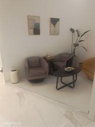 -微笑雨嘉造型护肤