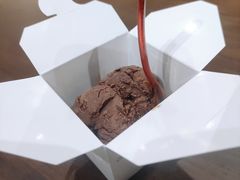 黑巧克力冰淇淋单球-Awfully Chocolate(环球港店)