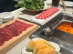 -海底捞火锅鲜切牛肉主题店(长寿路店)