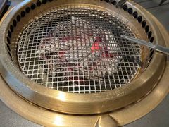 -铭牛烧肉·和牛海鲜自助(高新月牙湖店)