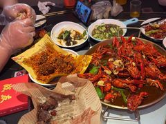 -老班长·小龙虾·鲜货烧烤大排档(金街美地店)