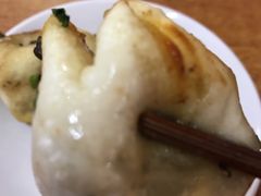 -老字号眼镜子煎包汤包店