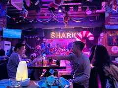 -鲨鱼美式餐厅酒吧Sharky