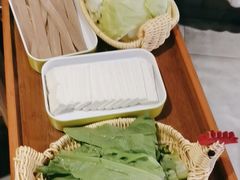 -橙胜追鸡铁锅肥肠地锅鸡固始鹅块(管庄店)