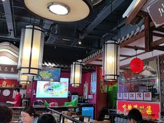 -川流不息·地道川菜·小龙虾(新松江路店)