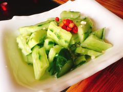 凉拌青瓜-三里屯土灶炖公鸡地锅鸡(江东店)
