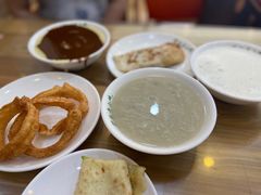 -护国寺小吃店(红莲南路店)