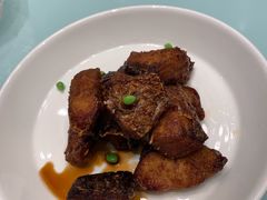 老上海熏鱼-新吉士·上海菜(浦东LCM置汇旭辉店)