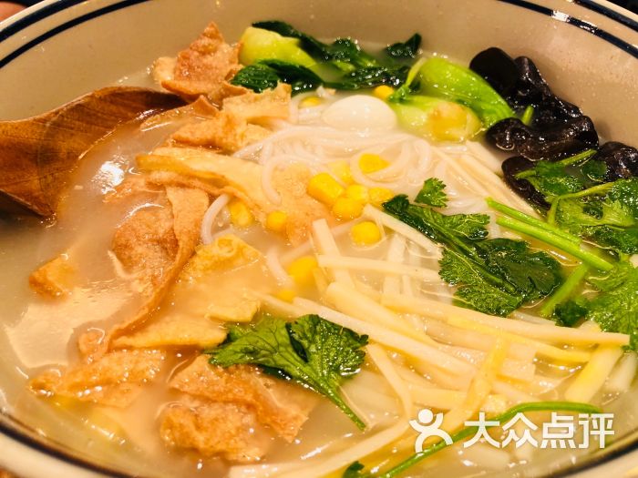 刀小蛮半只鸡云南米线(远洋未来广场店)高汤素什锦米线图片 - 第3张