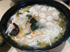 -灵芝妹子海鲜米线(劳动公园店)