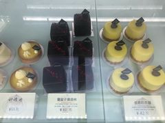-UNI UNI(环亚凯瑟琳店)
