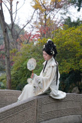 -一揽芳华汉服旗袍体验馆(拙政园店)