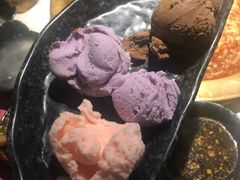 冰淇淋自助-哥老官重庆美蛙鱼头(西湖银泰十一哥店)