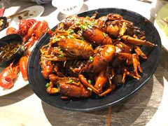 -巴厘龙虾·榜首油焖大虾(音乐学院·沿江酒馆店)