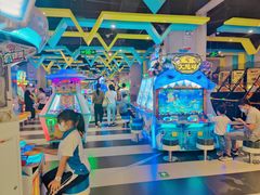 -反斗乐园π·电玩·高空拓展·蹦床(龙华天虹店)