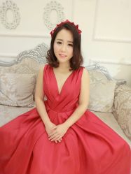 -艾米丽婚纱礼服