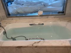 -上海漕河泾万丽酒店